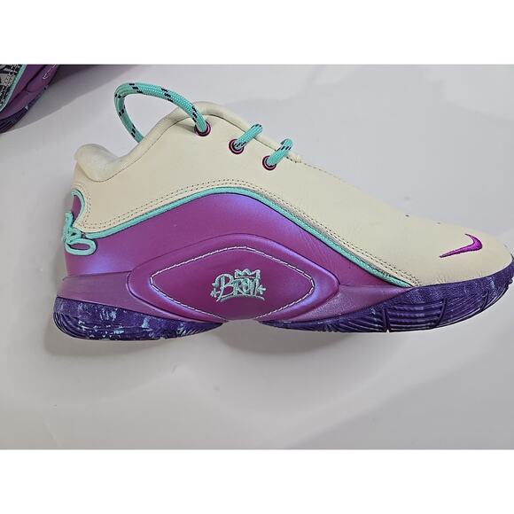 Nike Men\'s LeBron 22 Basketball Frozen Grapes |HV8454-001| Mens 5.5 main image 7
